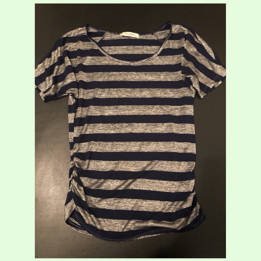 🛍Grey and navy size small maternity shirt 🛍